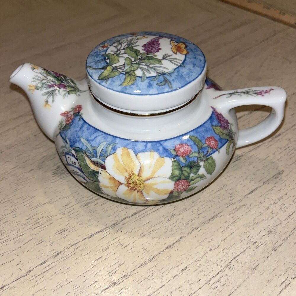 Vintage Andrea by Sadek "Tea Garden" Teapot Elizabeth Golz Rush